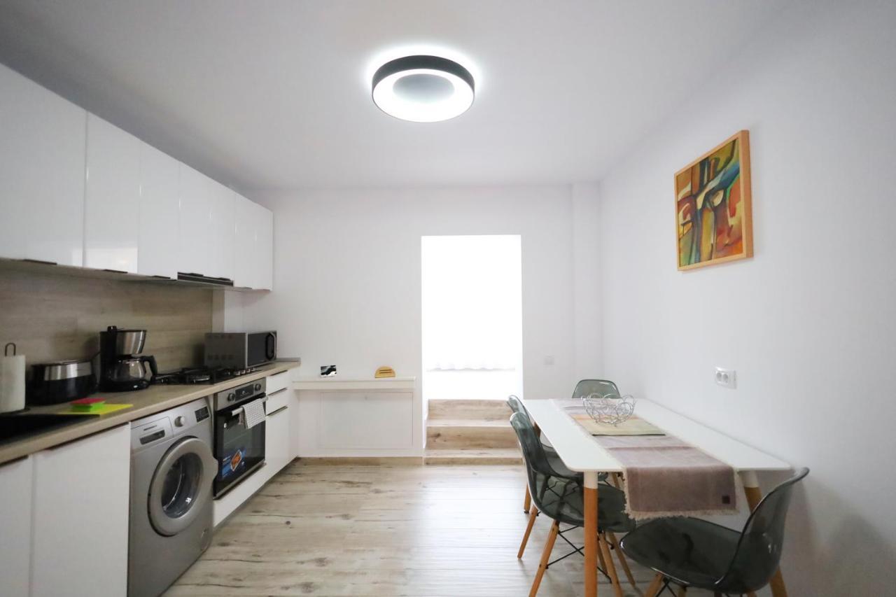 Apartament Patrick Gura Humorului Exterior foto